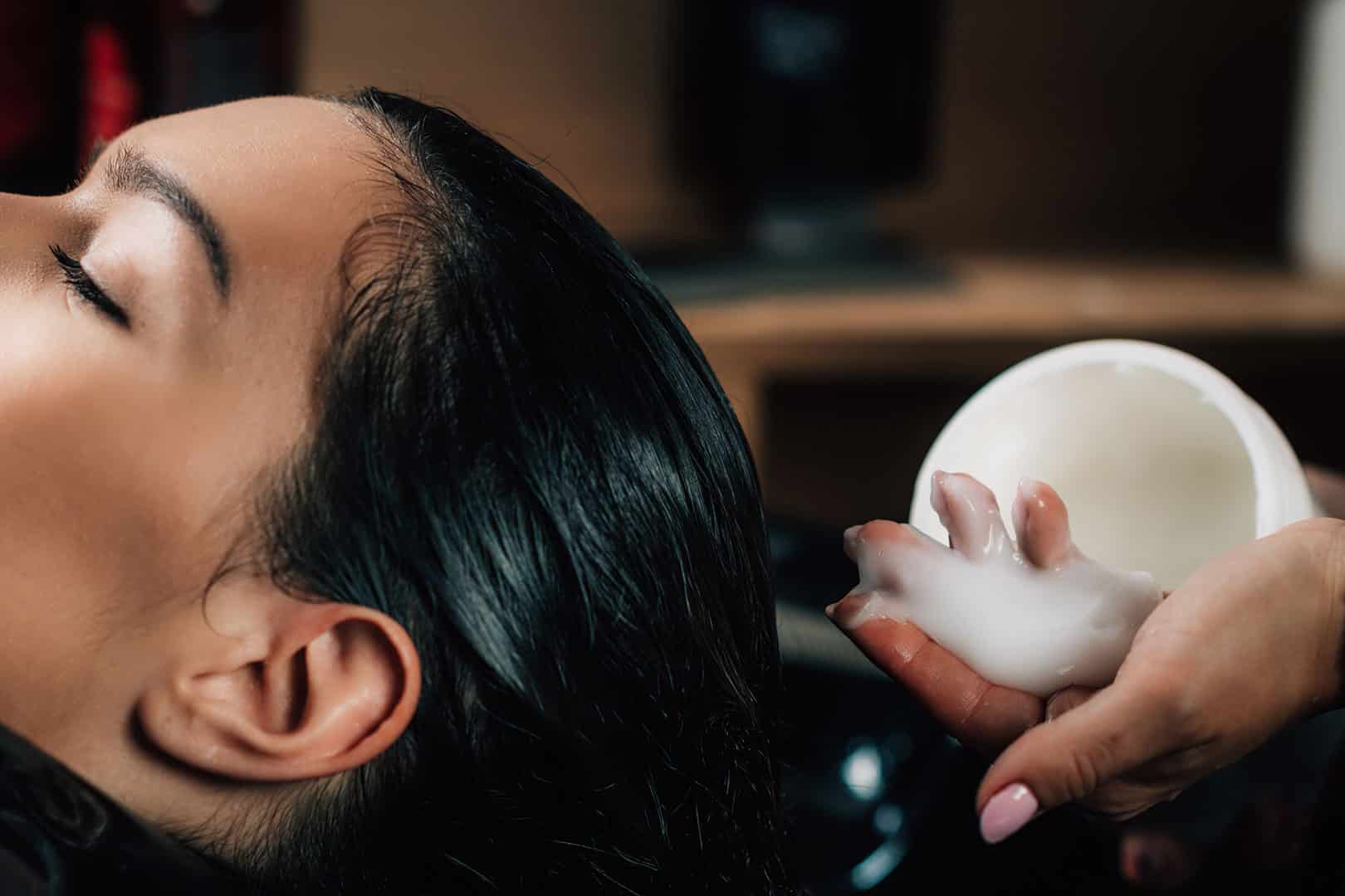 7 habitudes qui accélèrent la pousse des cheveux